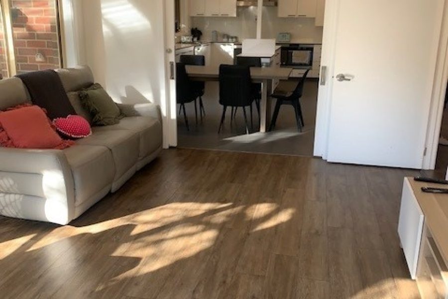 Bayley House - Lonsdale (Accessible) - Back Living Room looking into kitchen