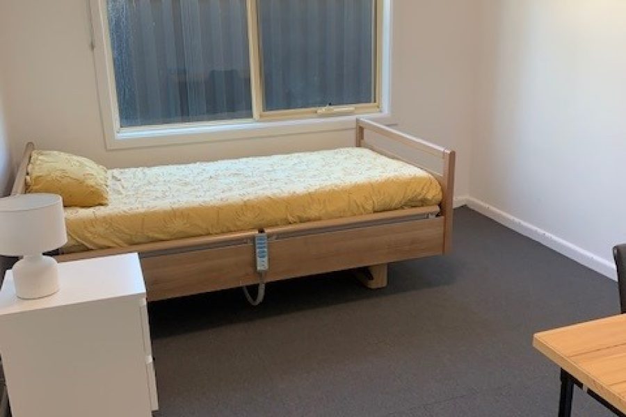 Bayley House - Lonsdale (Accessible) - Bedroom with HiLo bed (2)