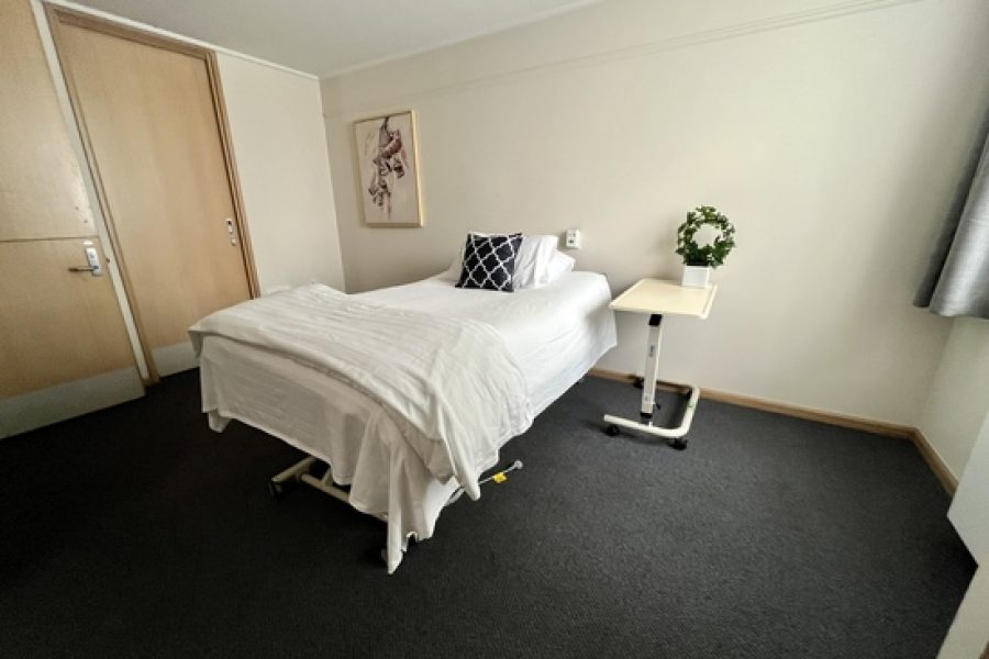 Medistays MTA wheelchair accessible carrum downs bedroom